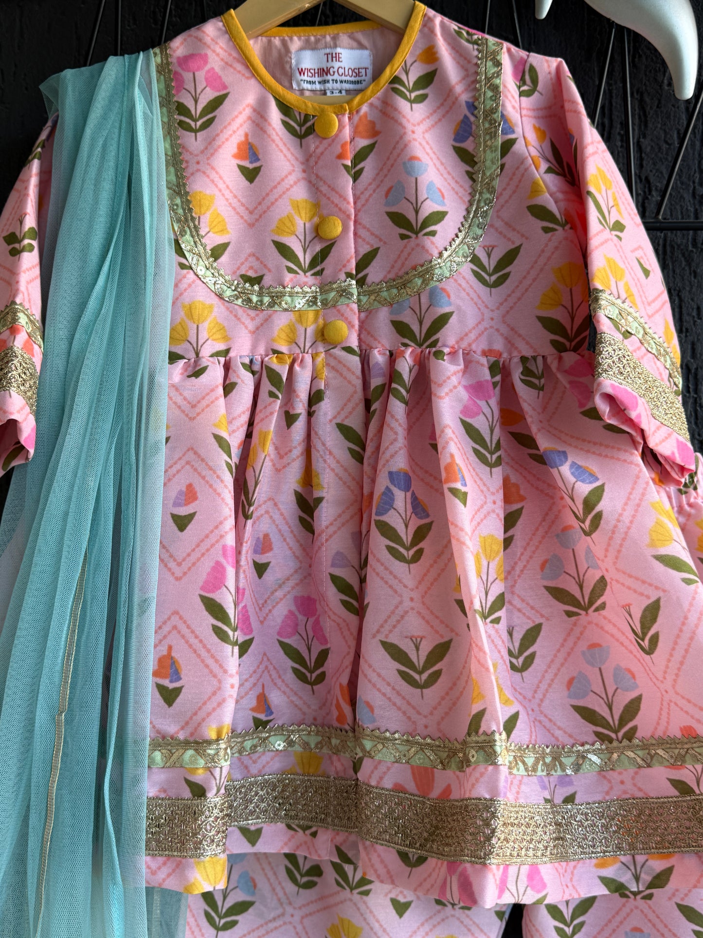 Pink geometric flower print kurta set