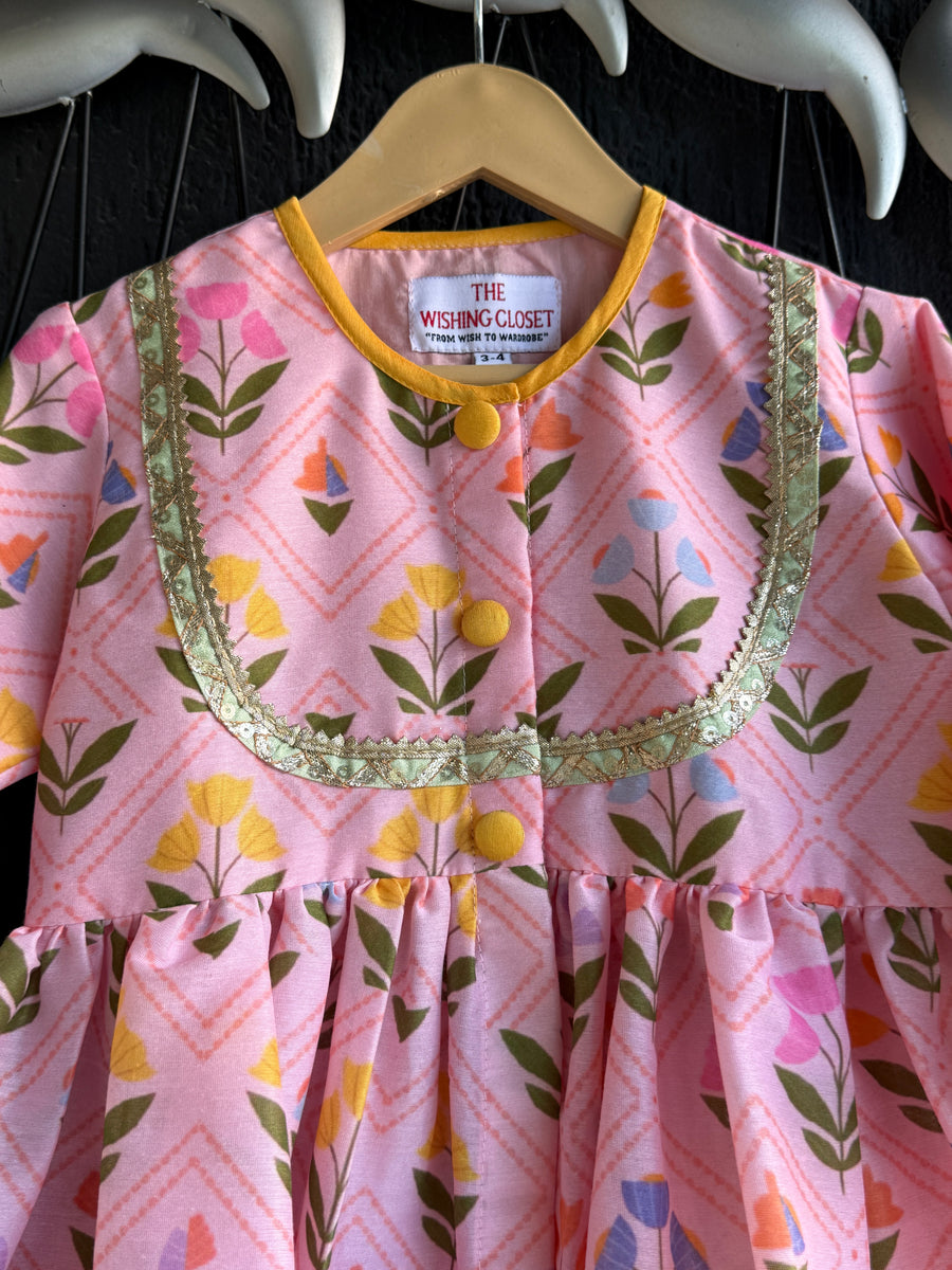 Pink geometric flower print kurta set